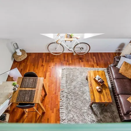 Wehost Stunning Penthouse In Kallio Apartamento
