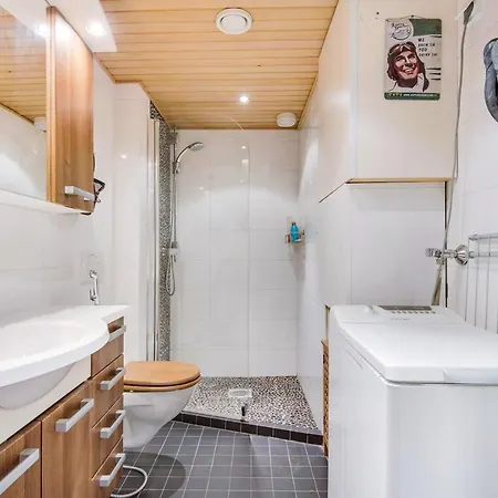 Wehost Stunning Penthouse In Kallio Apartment